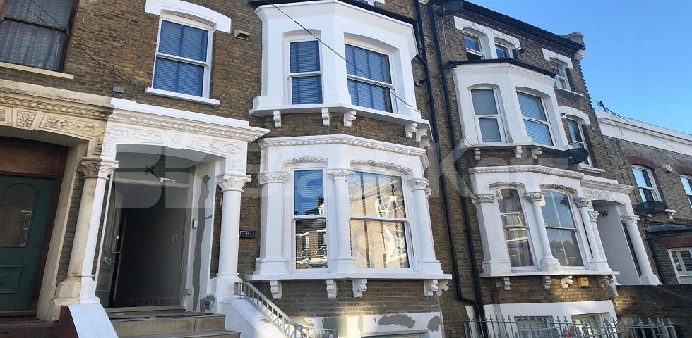 			LET , 1 Bedroom, 1 bath, 1 reception Apartment			 Arlingford Road, Brixton